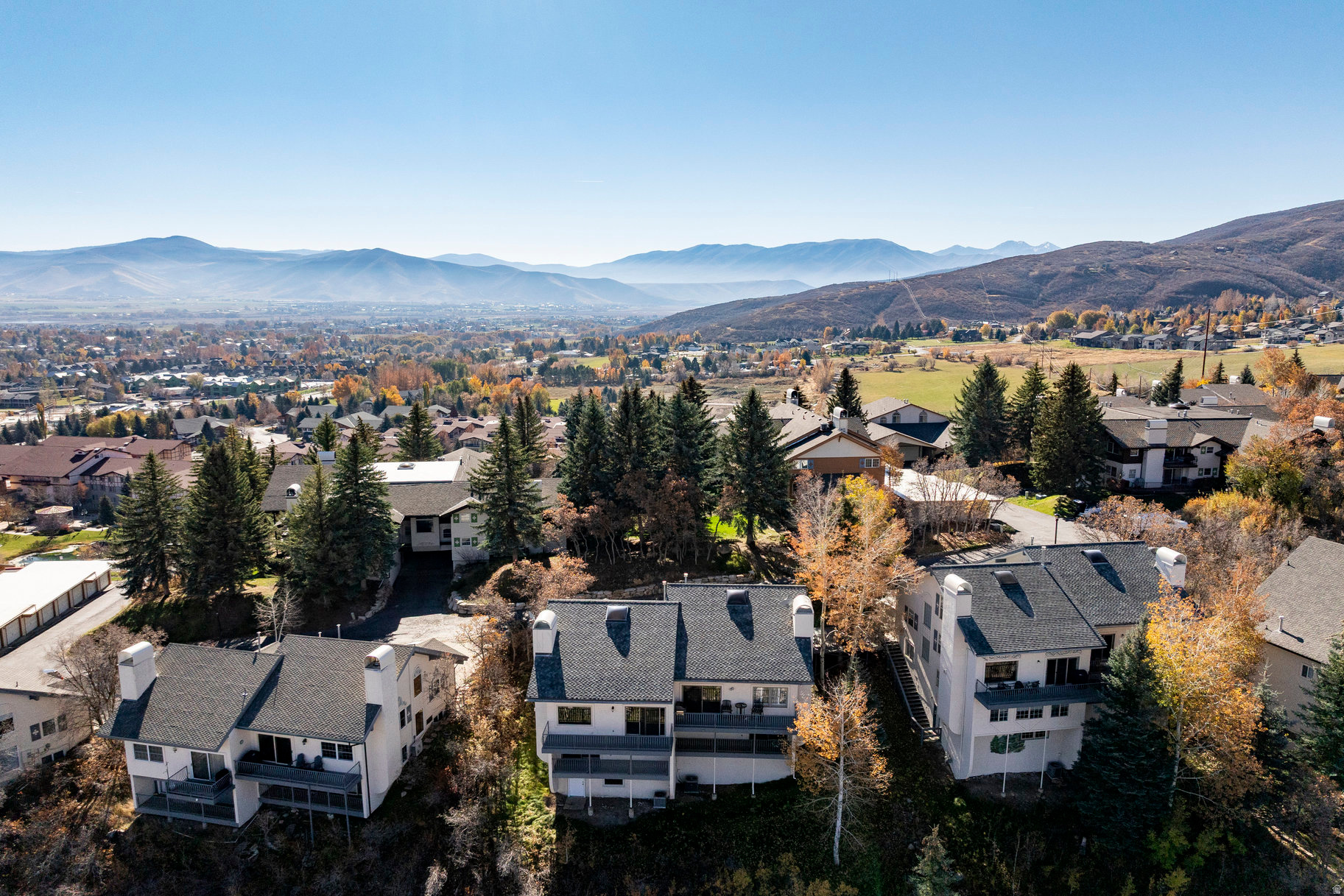 SWISS OAKS - Residential