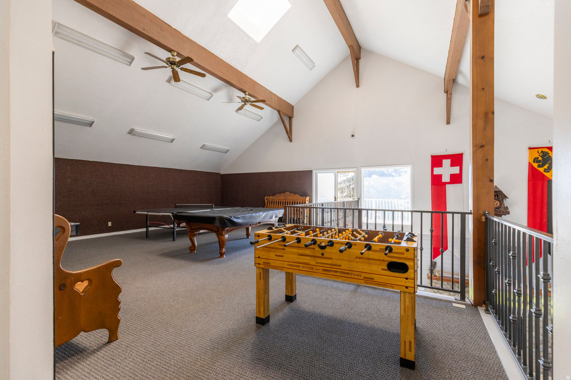 SWISS OAKS - Residential