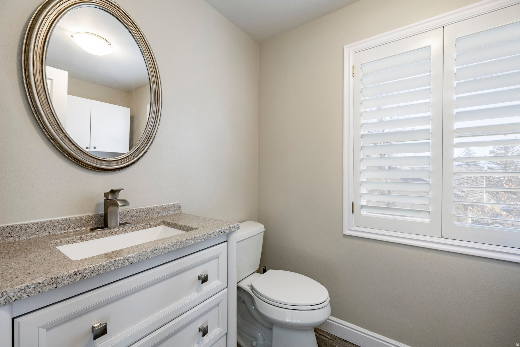 SWISS OAKS - Residential