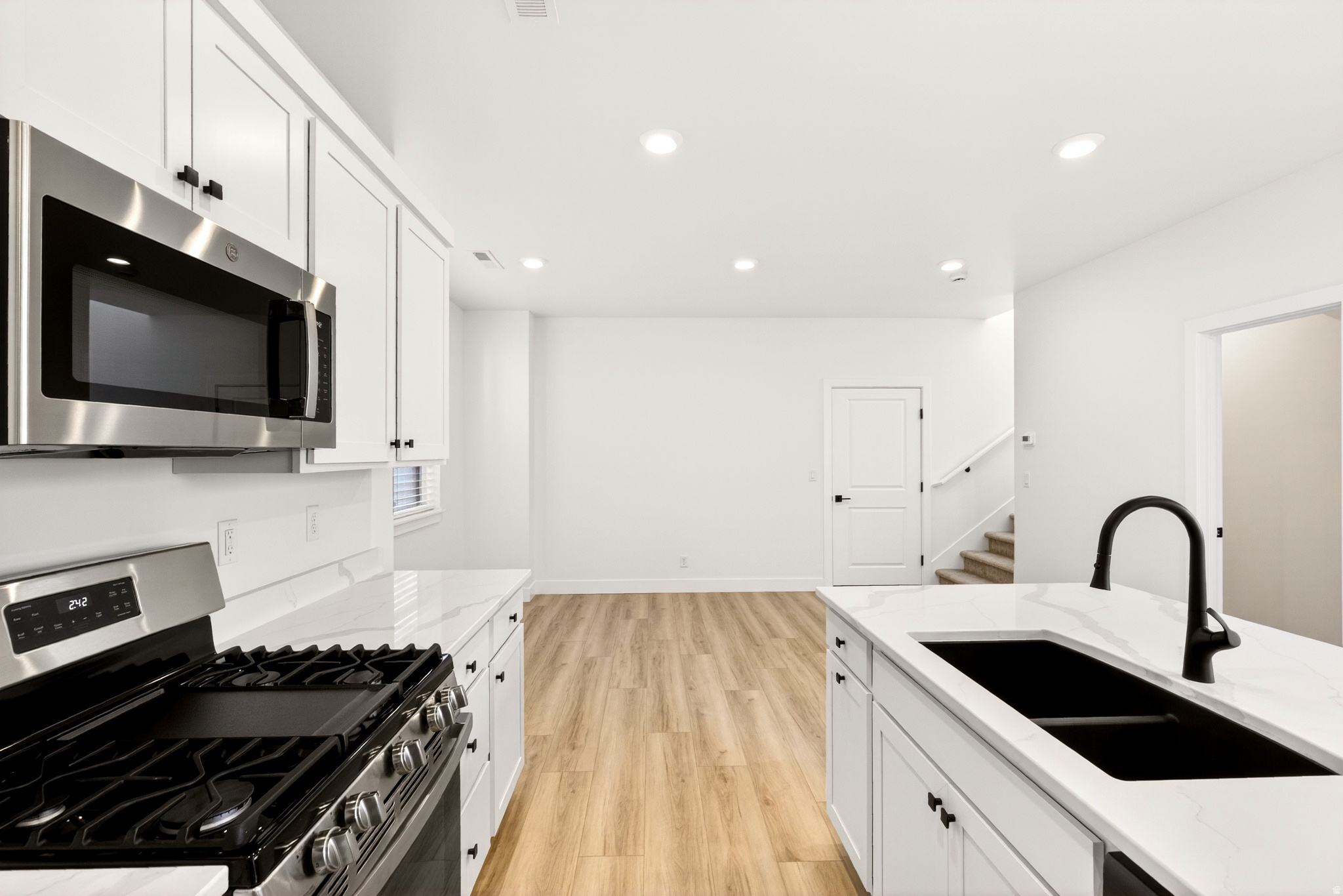 DESERT COLOR / SAGE HAVEN - Residential