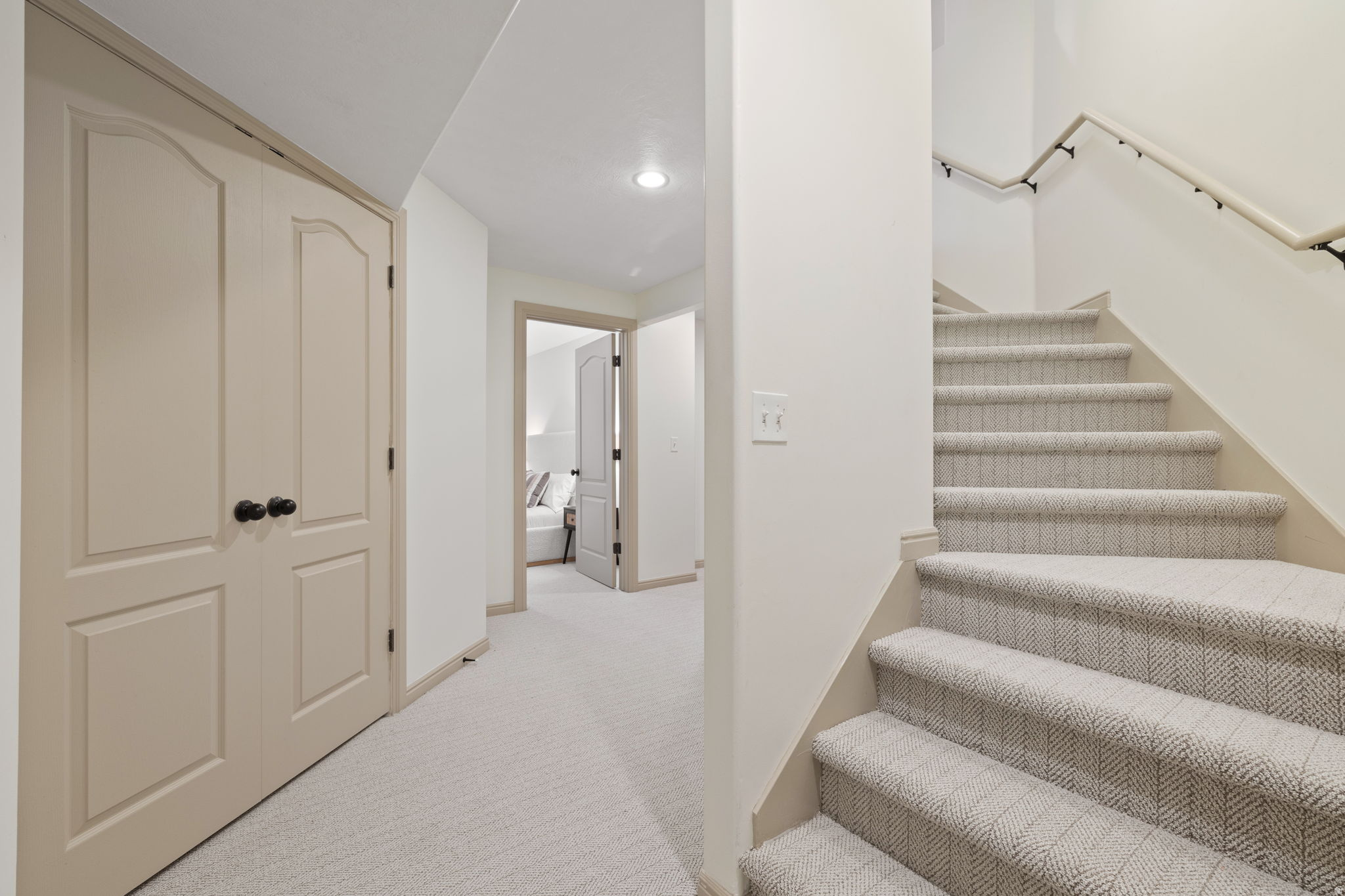 SOUTH MOUNTAIN - Residential