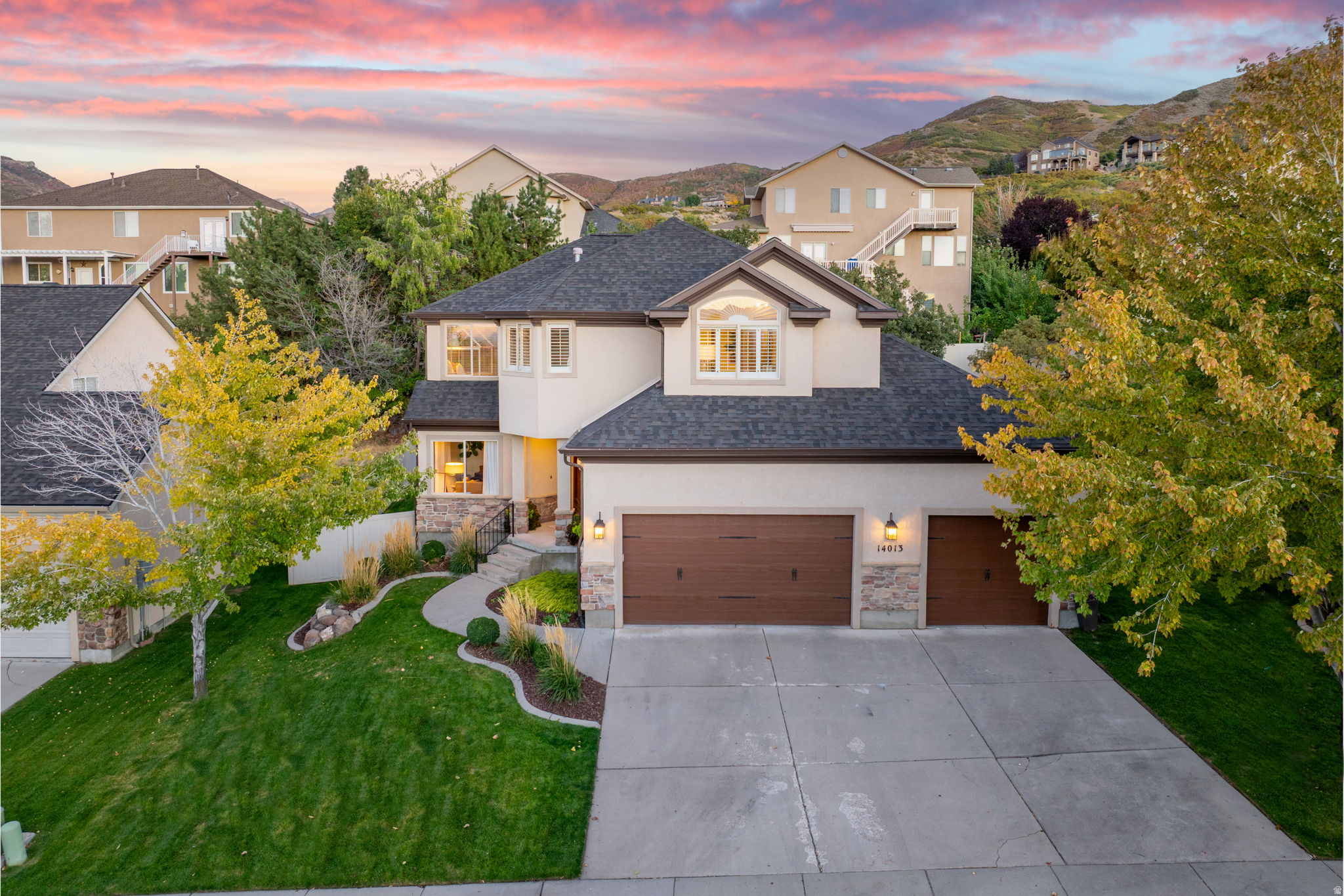 SOUTH MOUNTAIN - Residential