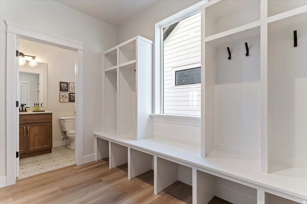 CRAYTHORN HOMESTEAD PHASE 6 - Residential