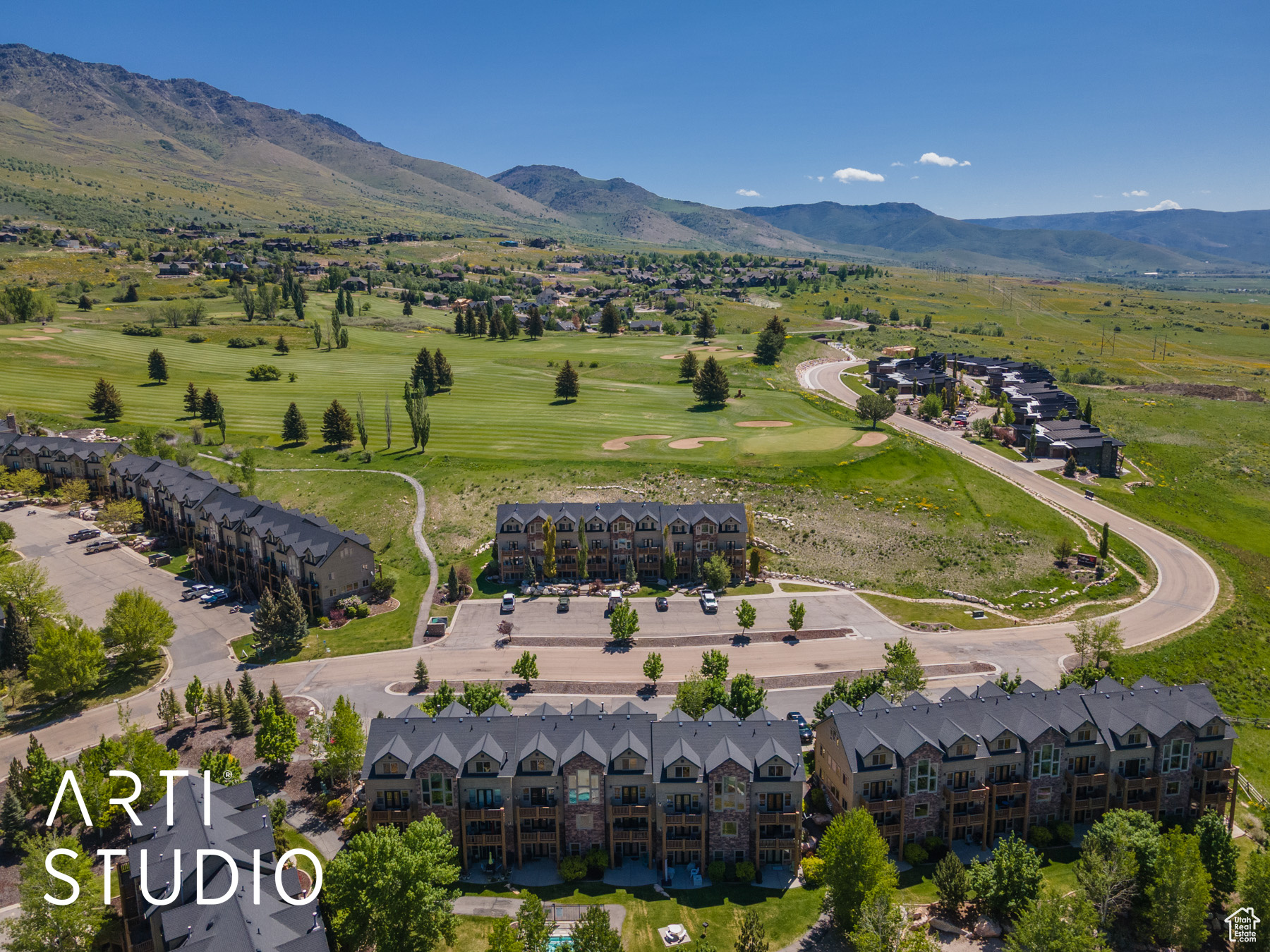MOOSE HOLLOW - Residential