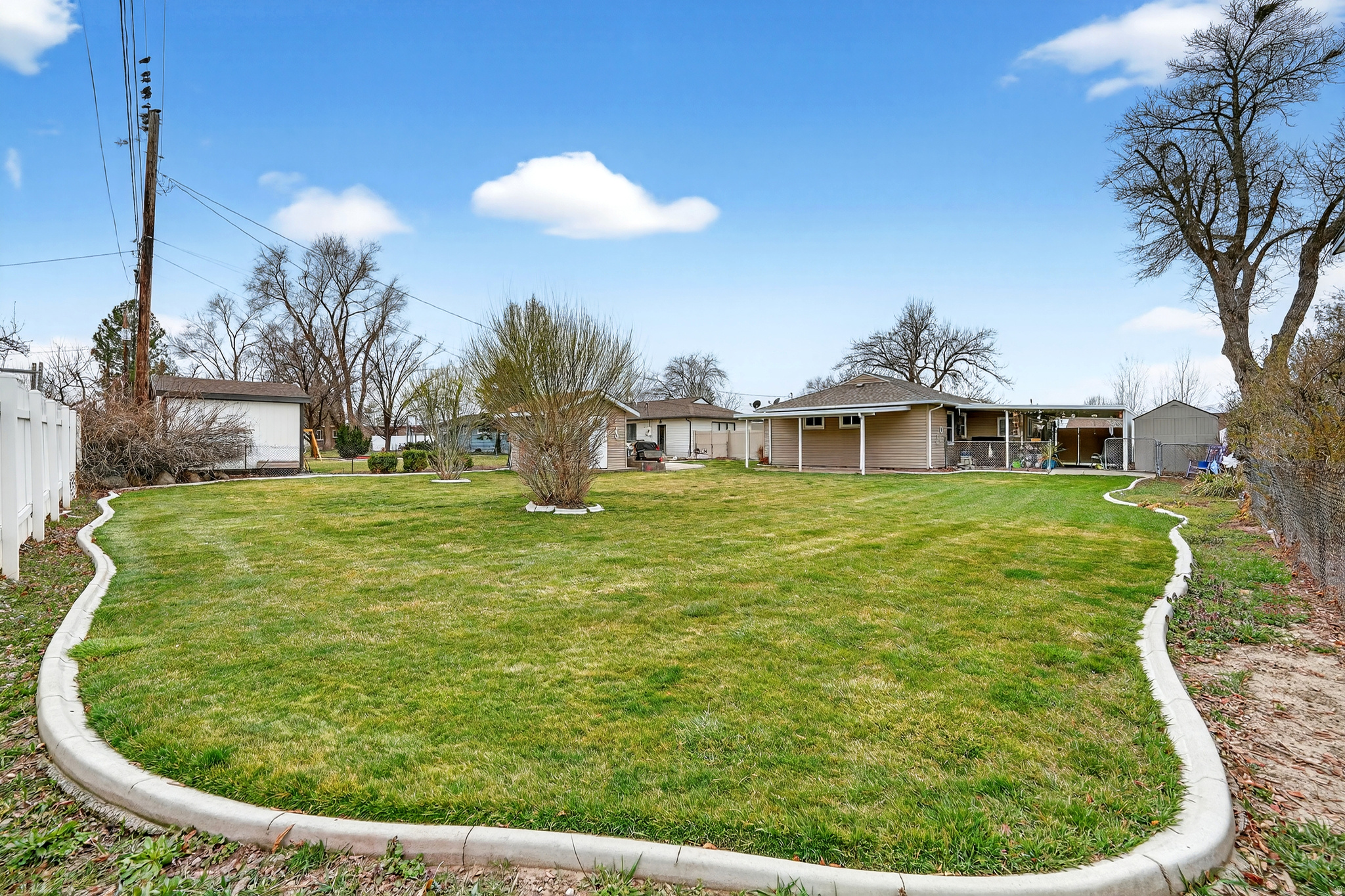 ALPINE GARDENS - Residential