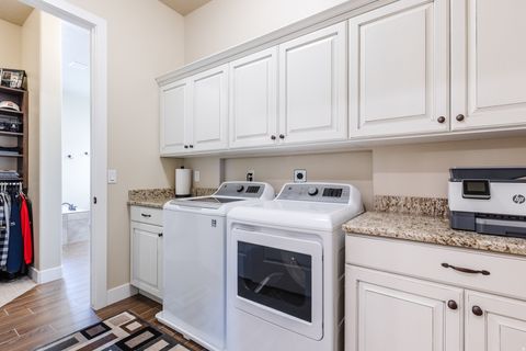 Tiny photo for 1952 N RESERVE PKWY, Washington, UT 84780 (MLS # 2136612)