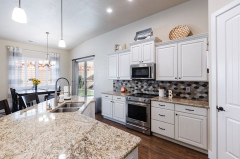 Tiny photo for 1952 N RESERVE PKWY, Washington, UT 84780 (MLS # 2136612)