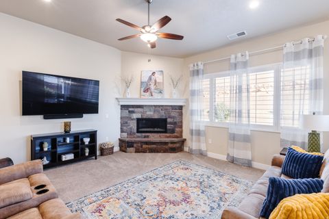 Tiny photo for 1952 N RESERVE PKWY, Washington, UT 84780 (MLS # 2136612)
