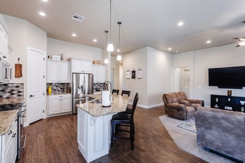 Tiny photo for 1952 N RESERVE PKWY, Washington, UT 84780 (MLS # 2136612)