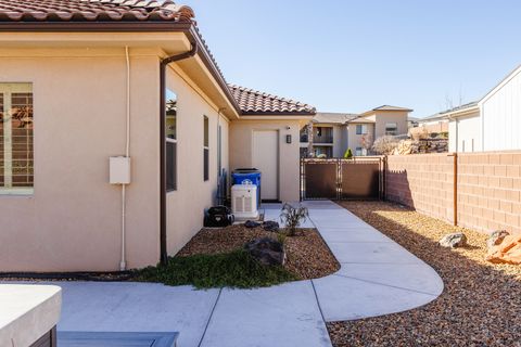 Tiny photo for 1952 N RESERVE PKWY, Washington, UT 84780 (MLS # 2136612)