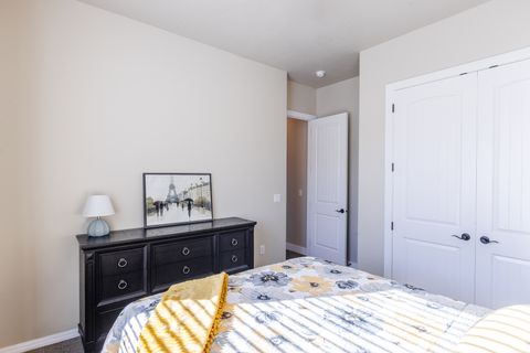 Tiny photo for 1952 N RESERVE PKWY, Washington, UT 84780 (MLS # 2136612)