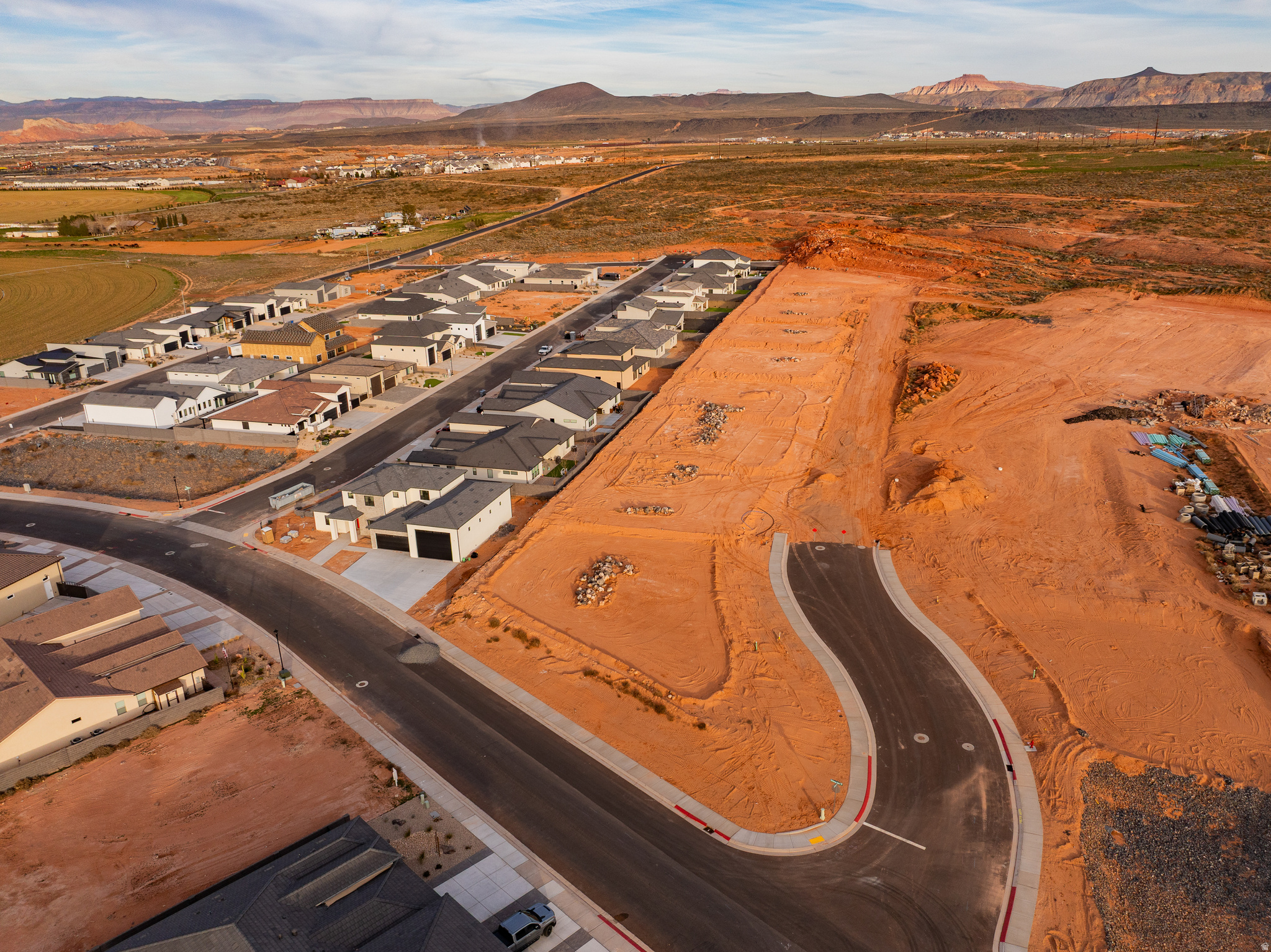 SAND HOLLOW VILLAGE - Land