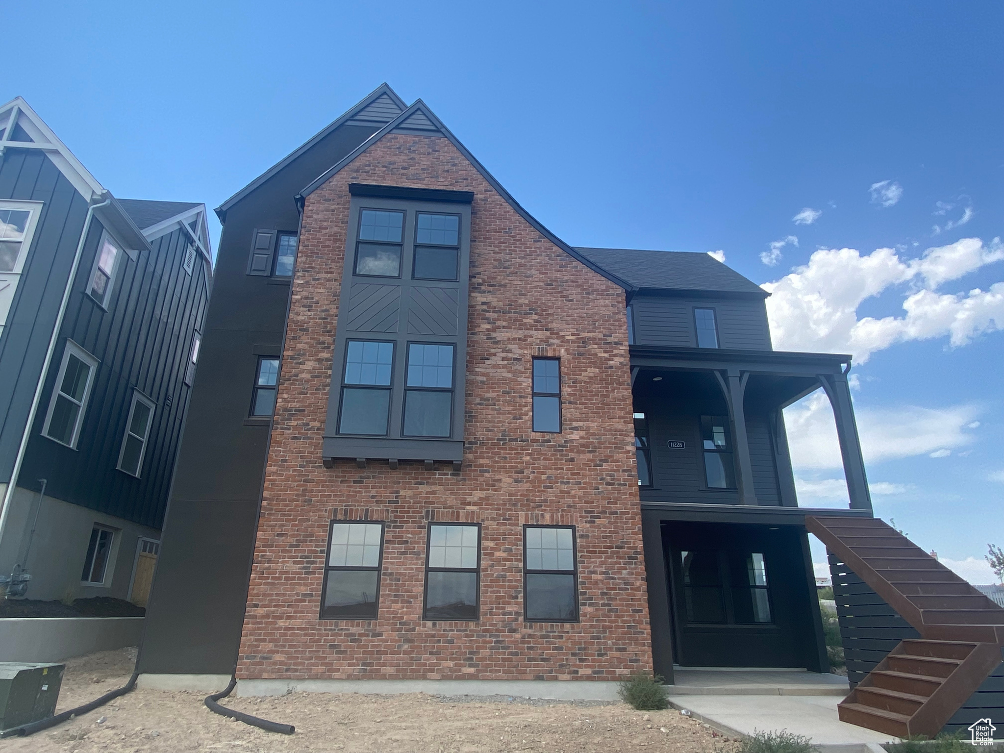 DAYBREAK - Residential