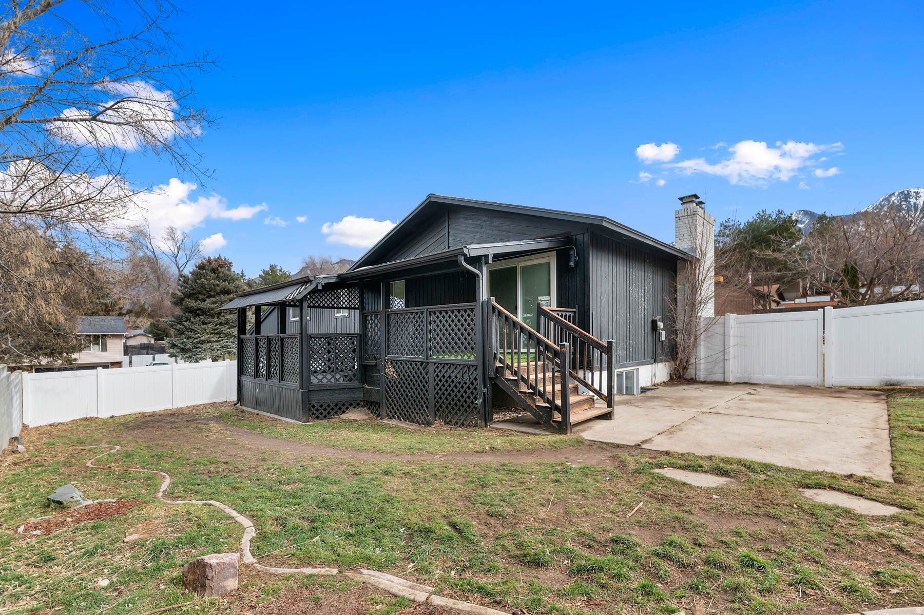 RAINTREE VILLAGE - Residential