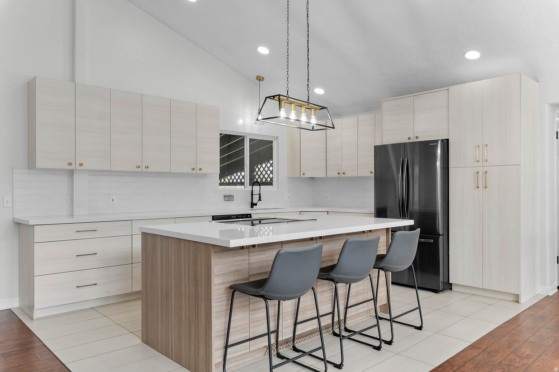 RAINTREE VILLAGE - Residential