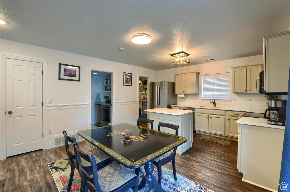 8 N Cameron St, Saratoga Springs, Utah image 5