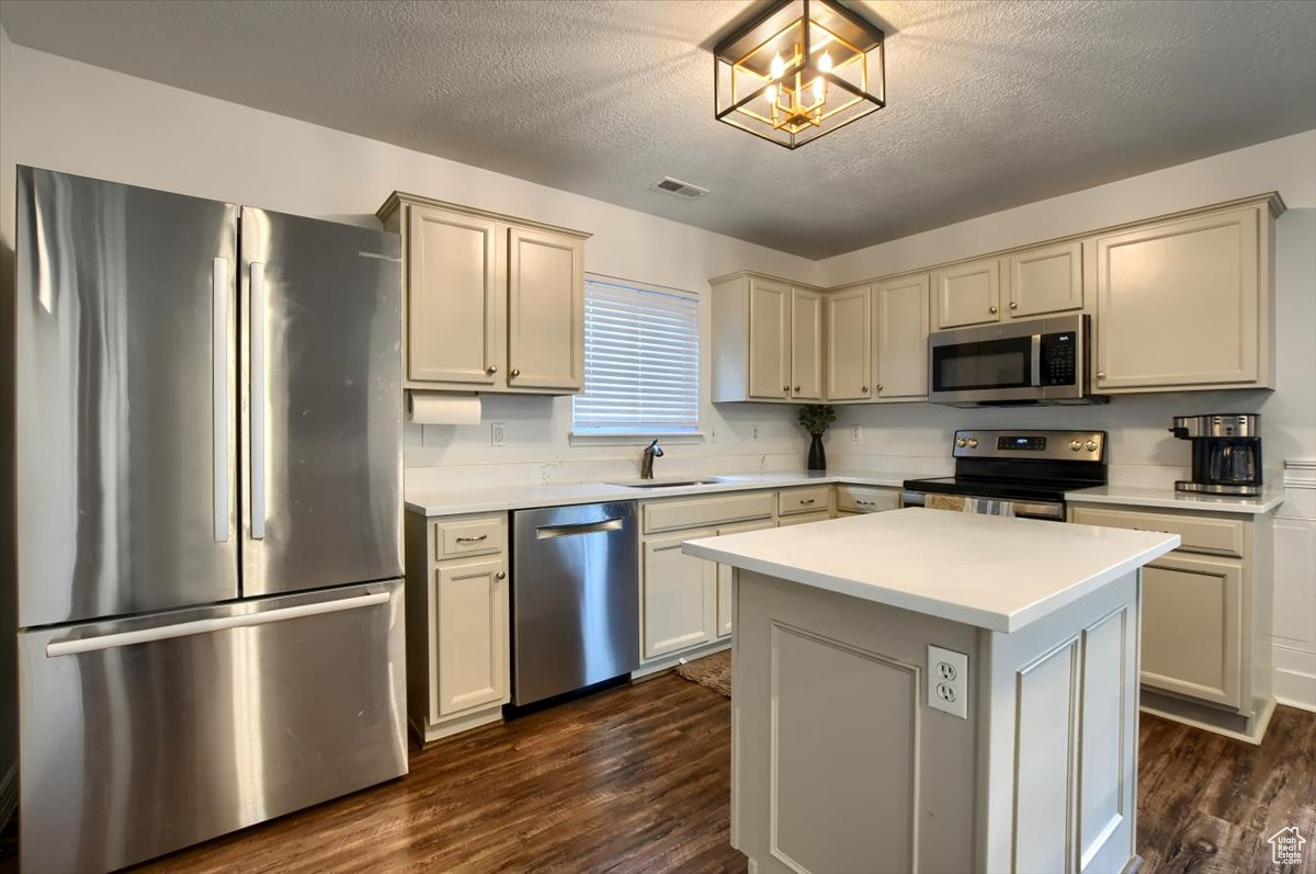 8 N Cameron St, Saratoga Springs, Utah image 4