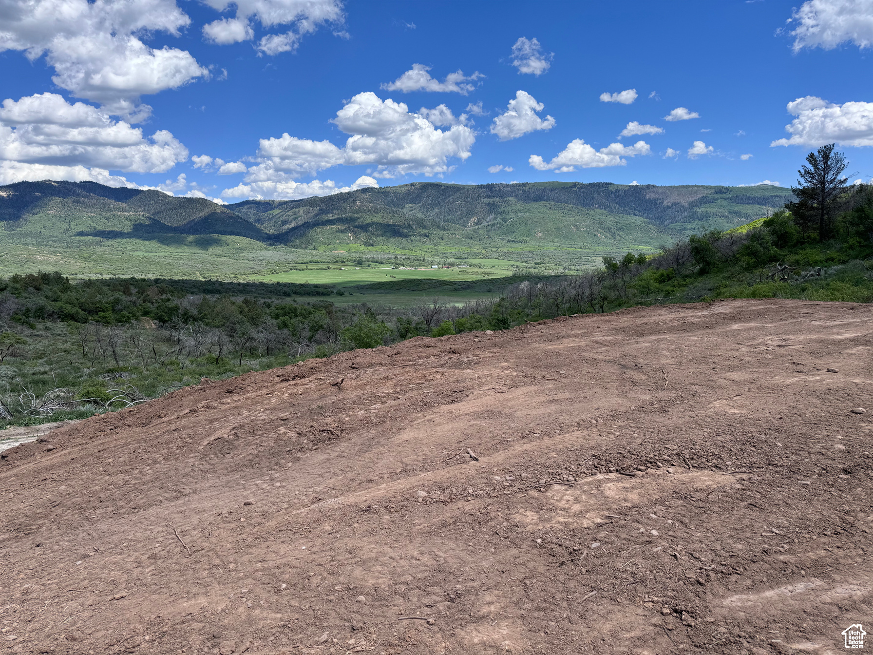 HIDEAWAY VALLEY - Land