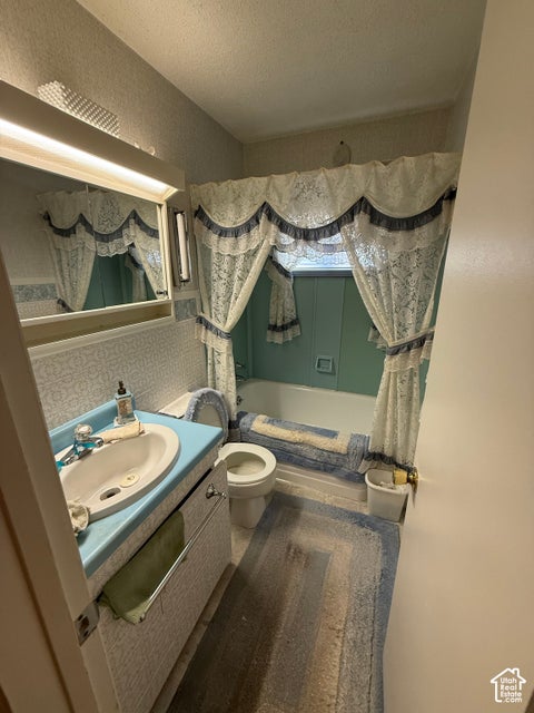 Tiny photo for 220 GLEN PL, Layton, UT 84041 (MLS # 2187885)