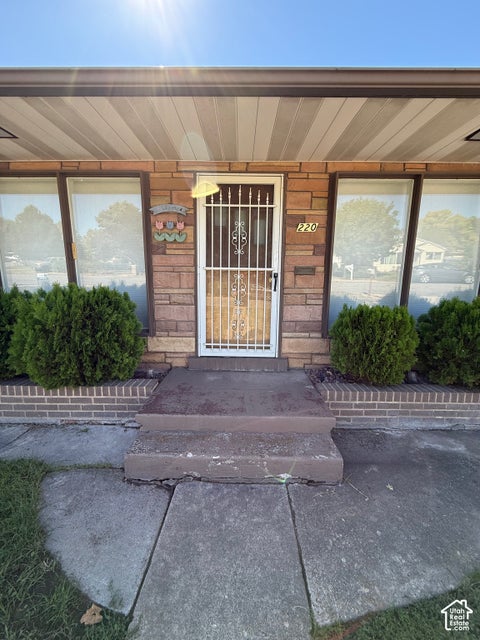 Tiny photo for 220 GLEN PL, Layton, UT 84041 (MLS # 2187885)