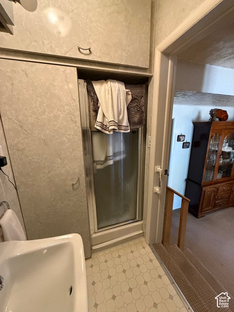 Tiny photo for 220 GLEN PL, Layton, UT 84041 (MLS # 2187885)