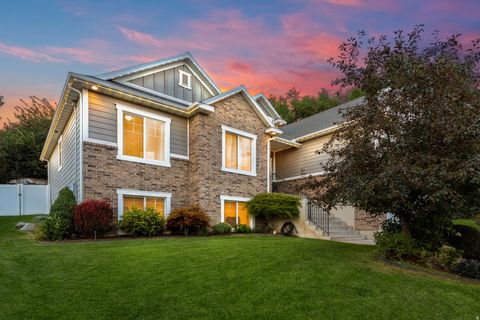 Tiny photo for 588 W 1175 N, Farmington, UT 84025 (MLS # 2165010)