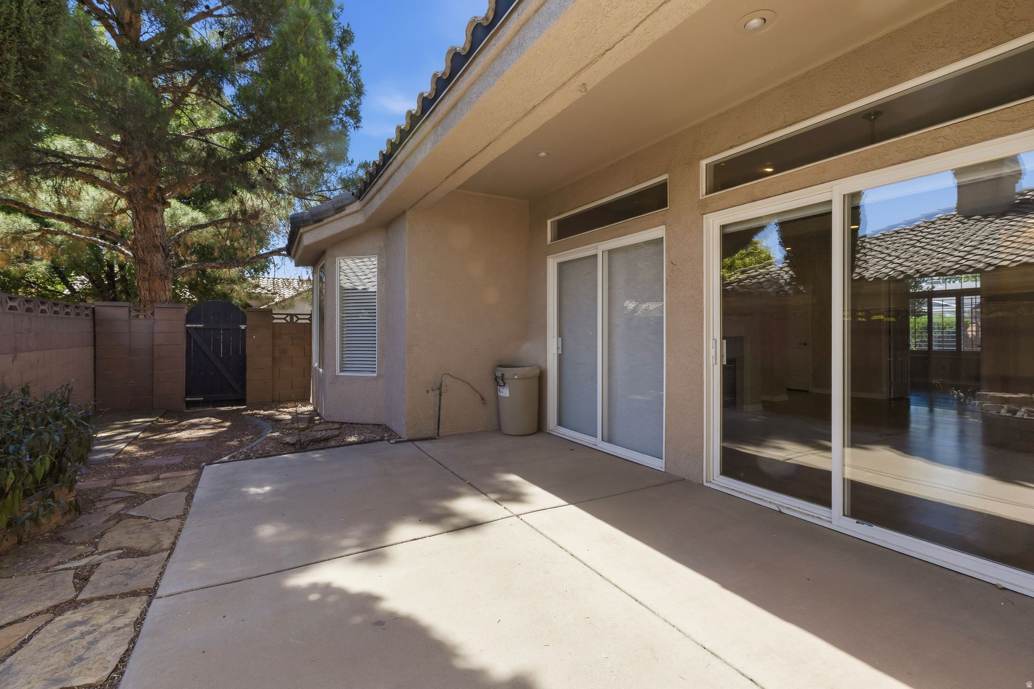 RIVER RIDGE GARDEN HOMES 1 - Residential