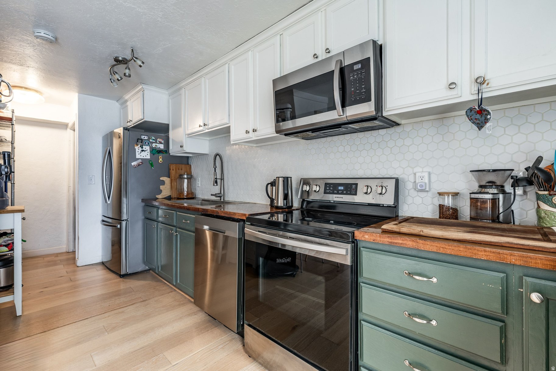 LITTLE MOUNT - Residential