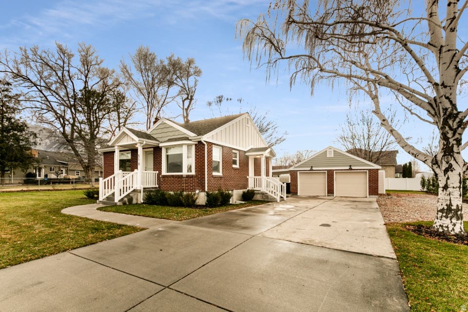 Photo of 518 E 11000 S, Sandy, UT 84070 (MLS # 2177028)