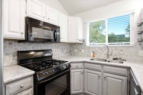 Tiny photo for 603 E 1550 S, Kaysville, UT 84037 (MLS # 2182929)
