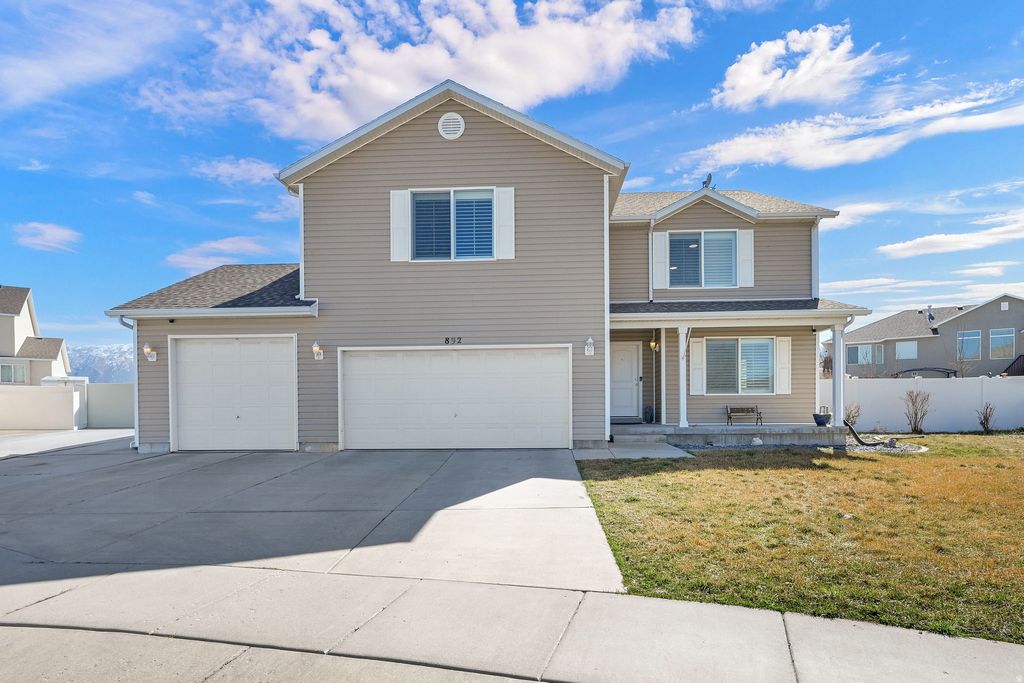 Photo of 892 N FLINT CIR, Tooele, UT 84074 (MLS # 2142735)