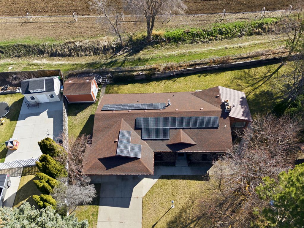 Photo of 488 E 250 S, Hyde Park, UT 84318 (MLS # 2144714)