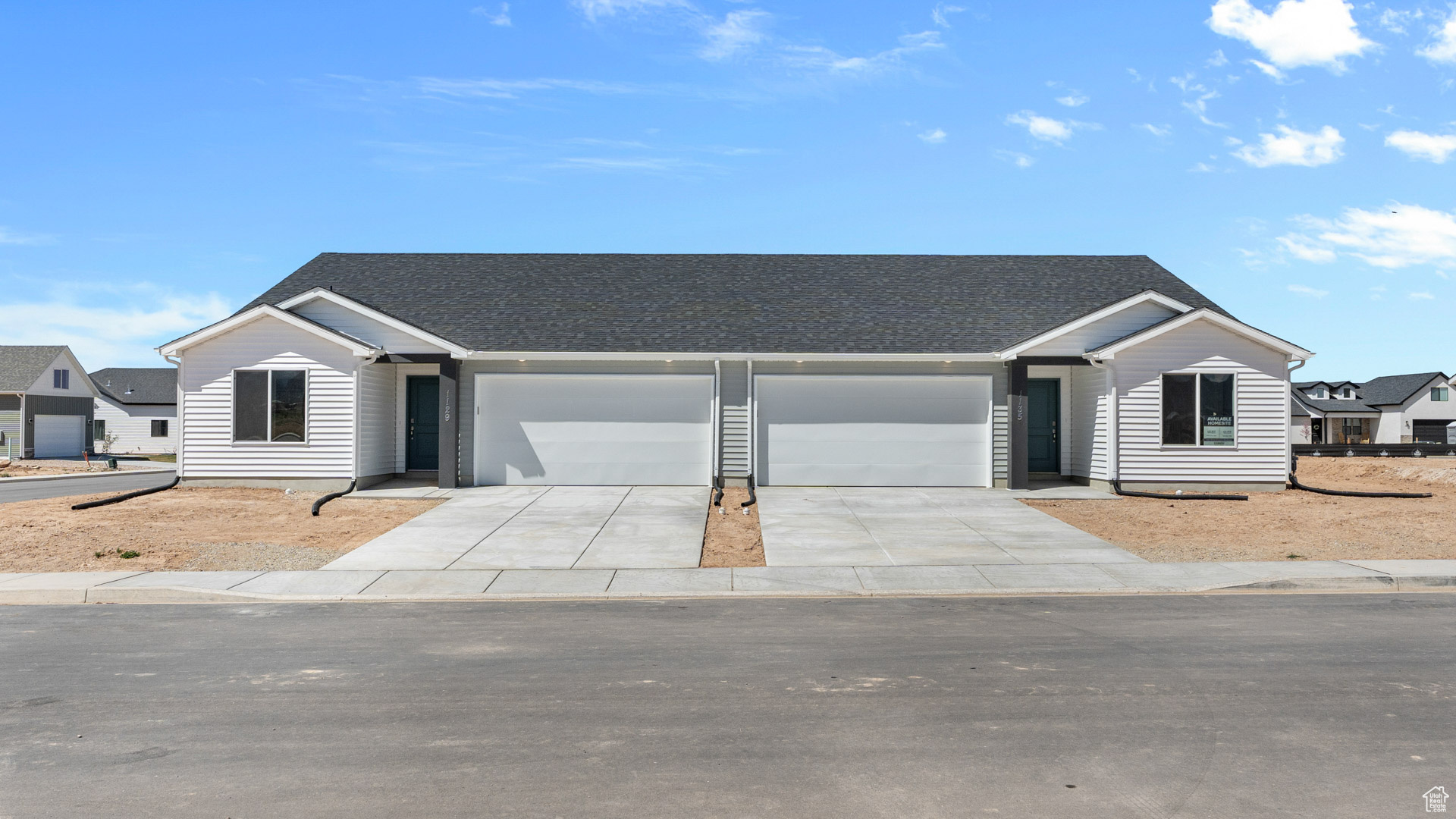 POINTE WEST - Residential Income