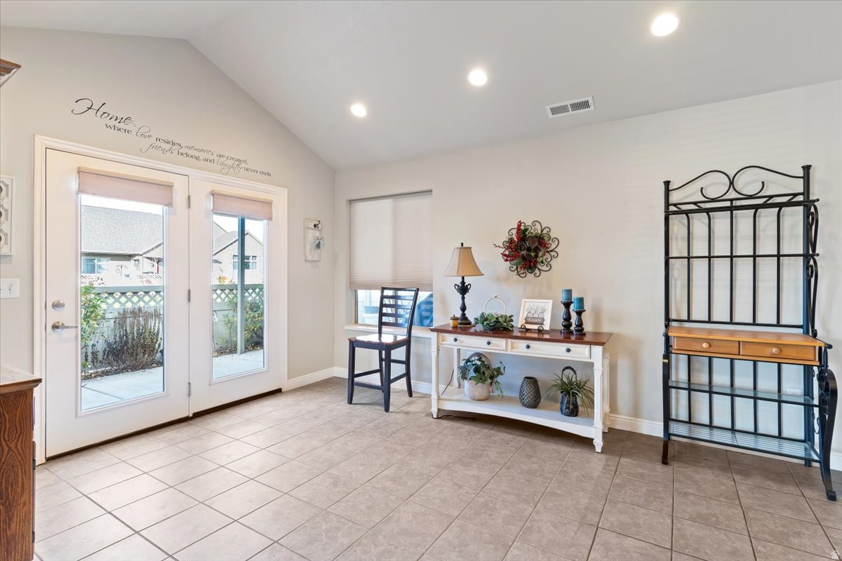 SUNSET PARK VILLAS - Residential