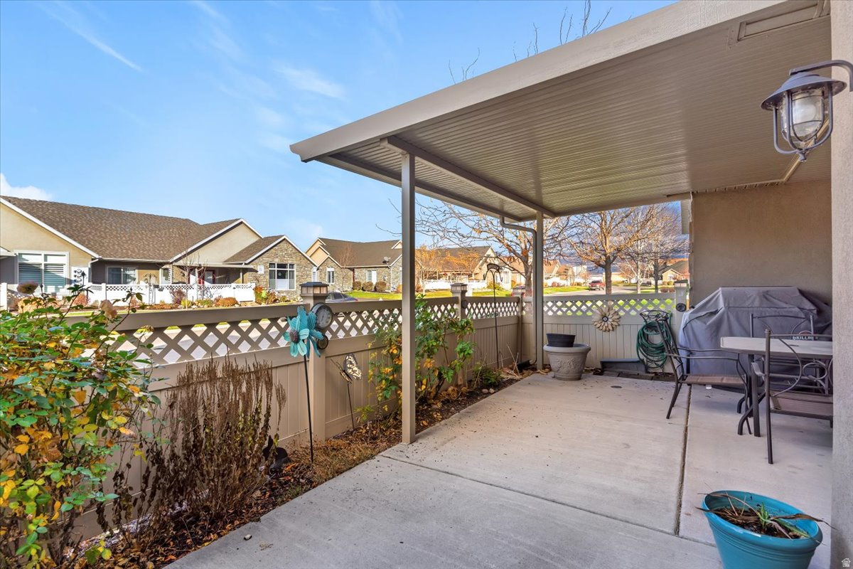 SUNSET PARK VILLAS - Residential