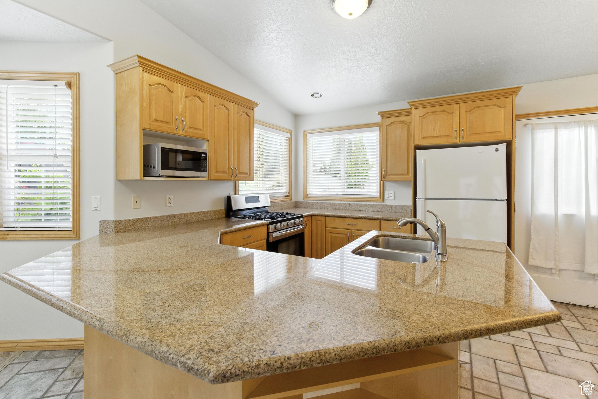 SHADOWBROOK - Residential