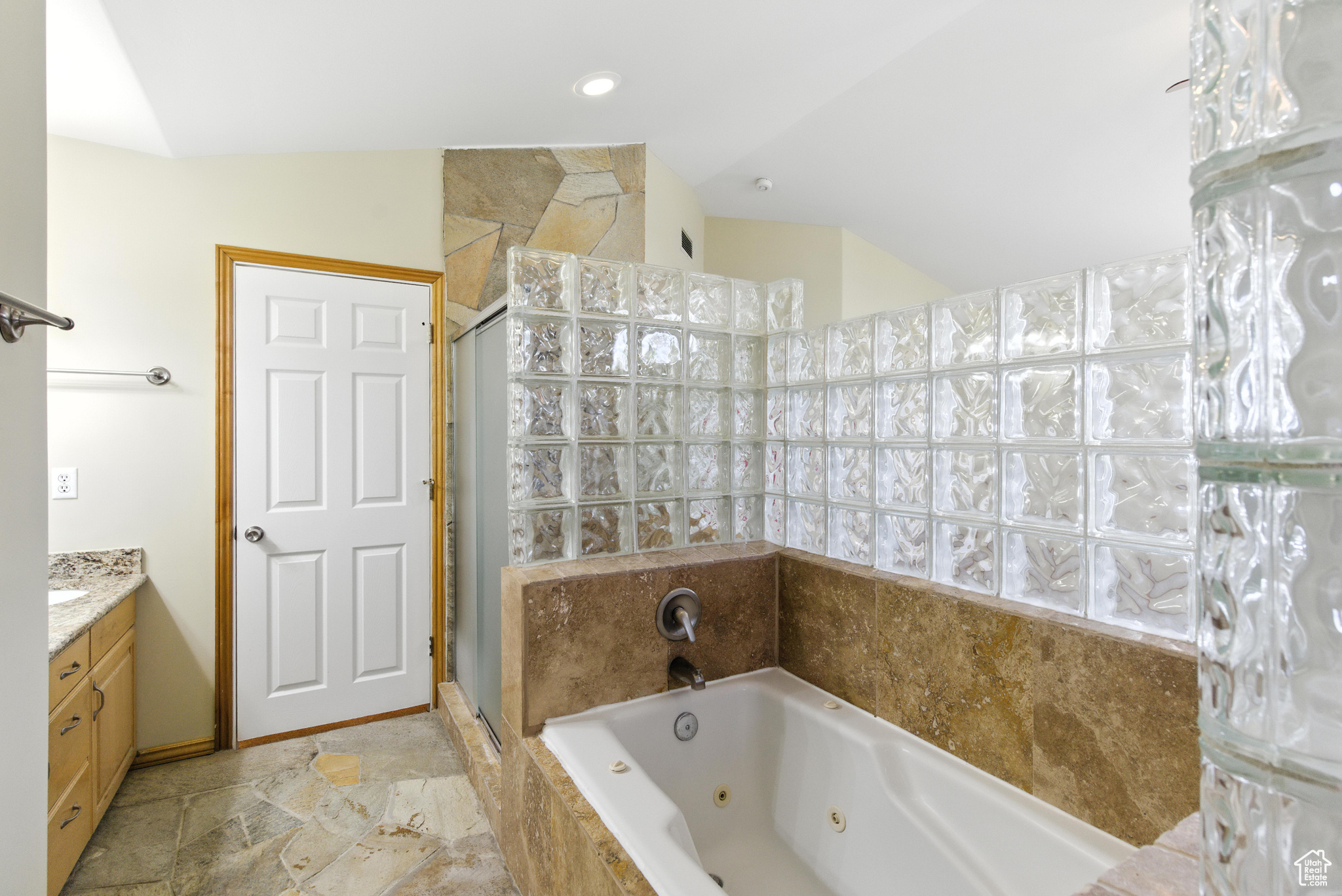 SHADOWBROOK - Residential