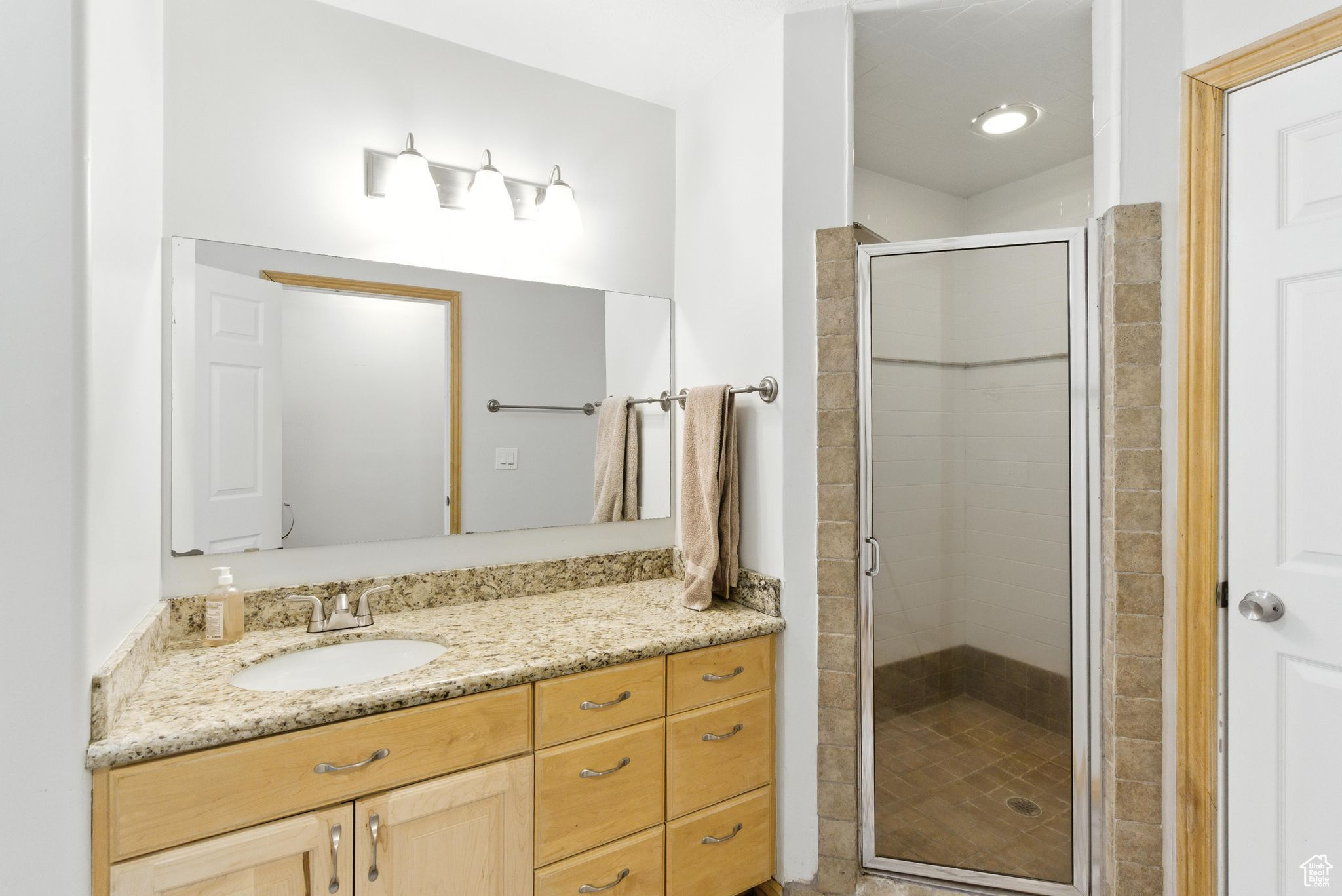 SHADOWBROOK - Residential