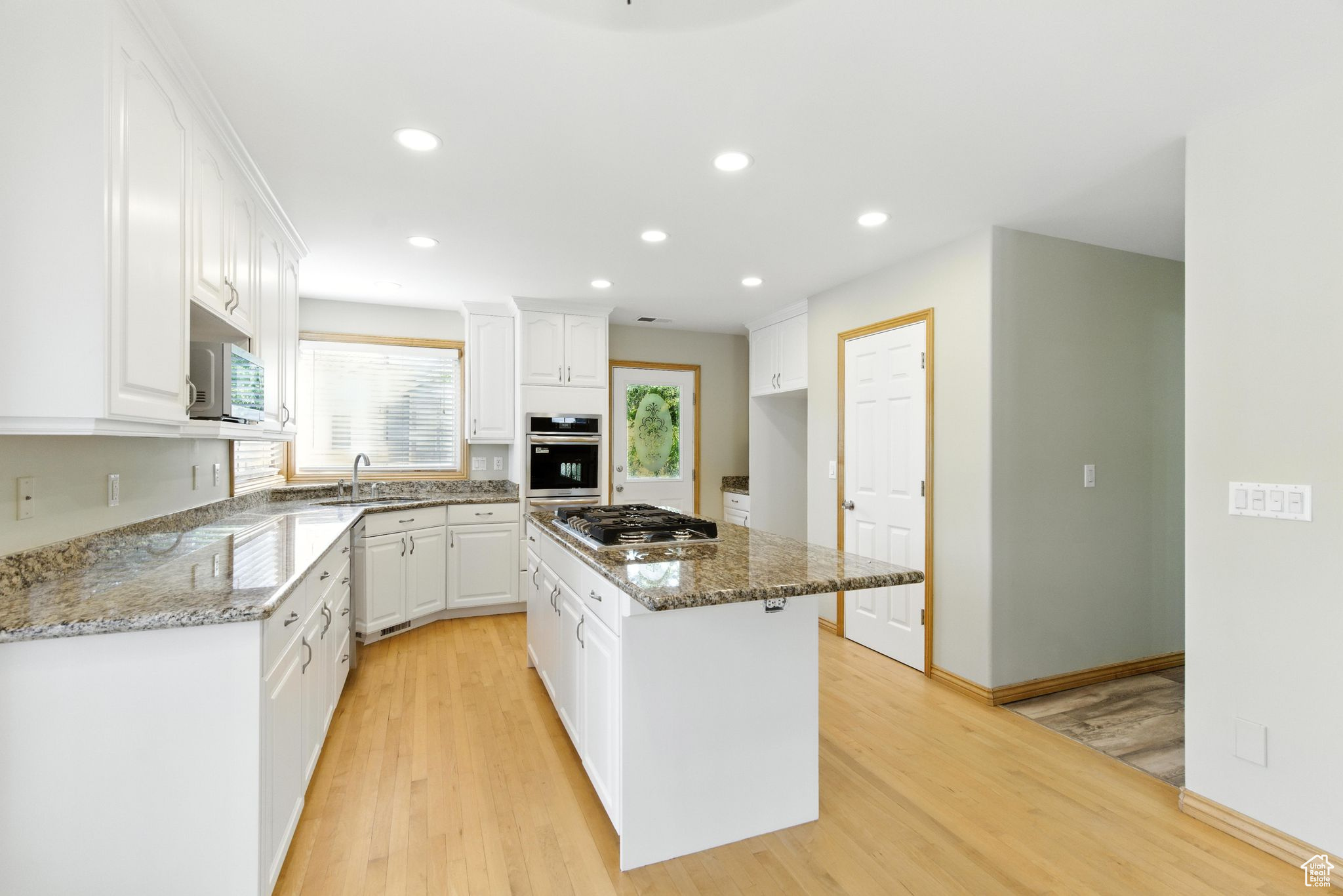 SHADOWBROOK - Residential