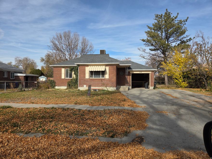 New 30 year transferable warranty on roof. New flooring. Freshly painted. Granite countertops in kitchen. Large corner lot.  Great neighborhood.  Large storage shed.