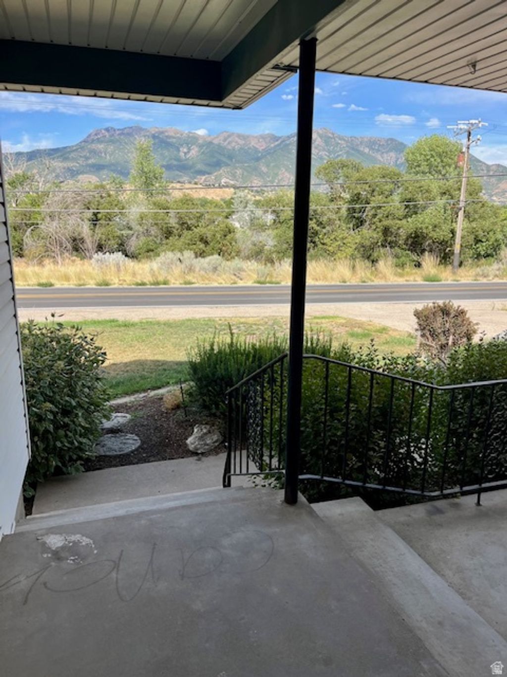 Photo of 185 E SOUTH WEBER DR, South Weber, UT 84405 (MLS # 2136132)