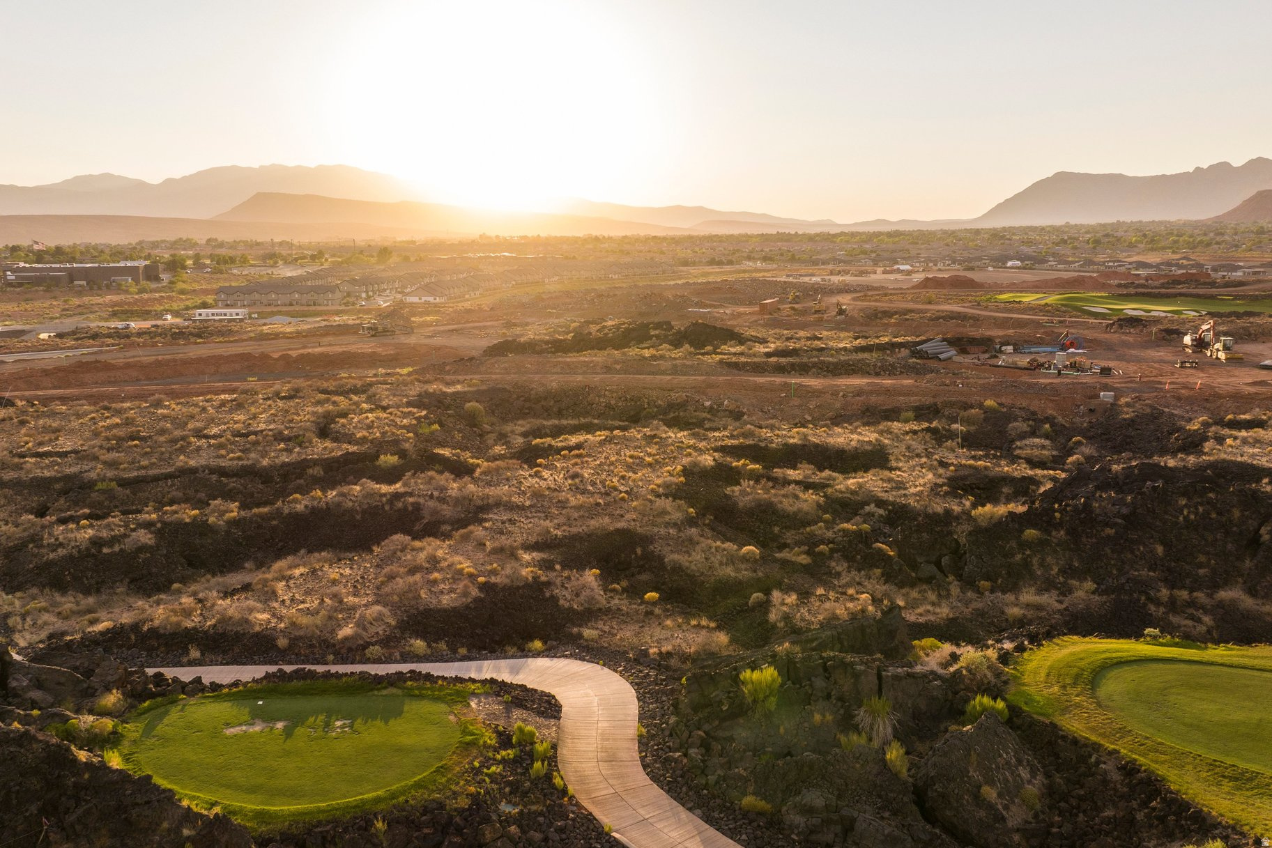 SILVER REEF AT BLACK DESERT - Land