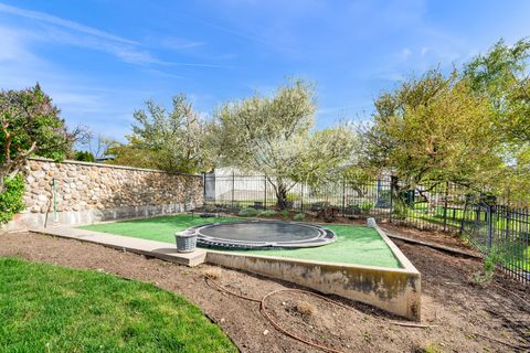 Tiny photo for 553 S DAVIS BLVD, Bountiful, UT 84010 (MLS # 2148660)