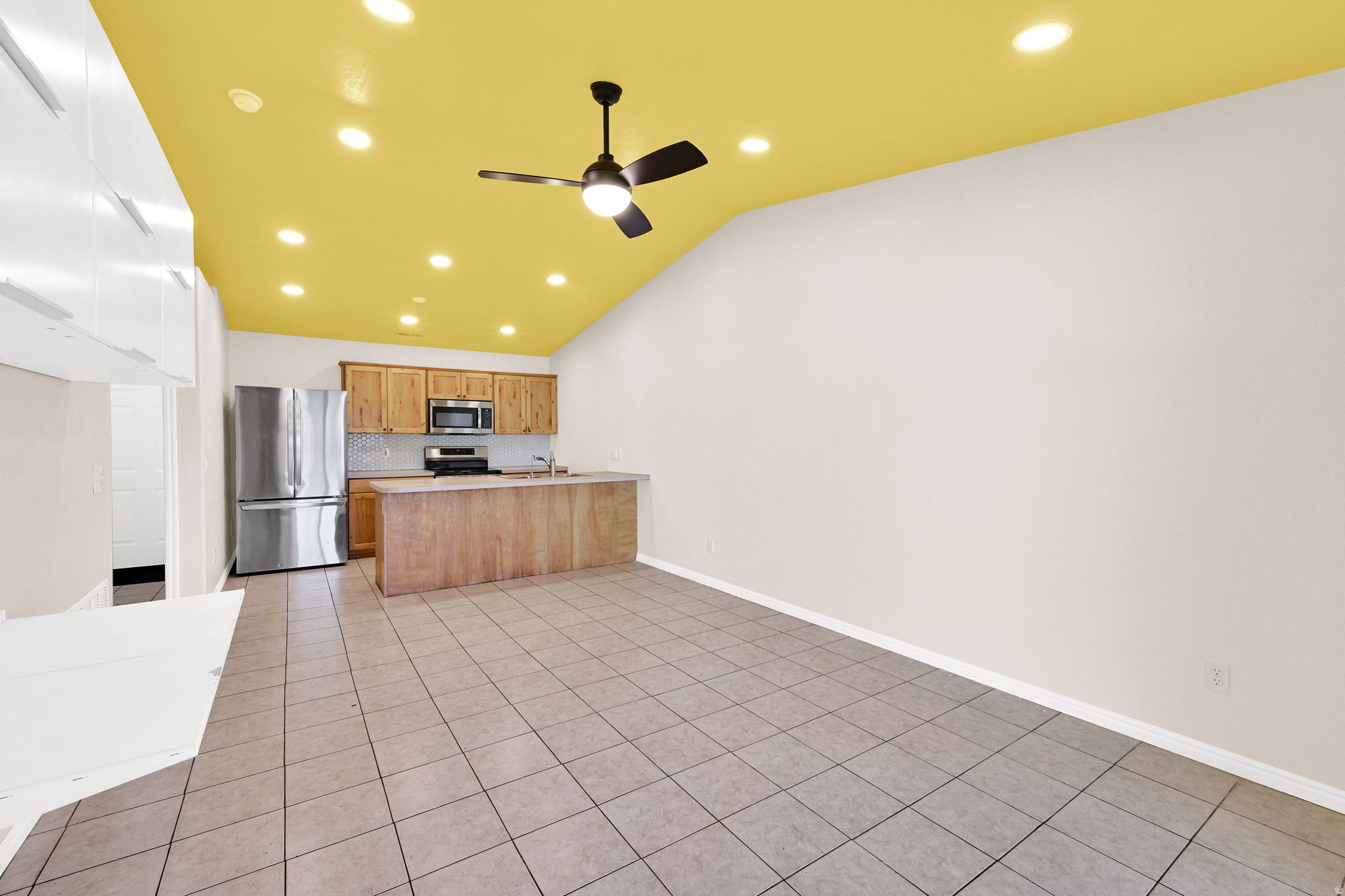 ROYLANCE FARMS - Residential Income