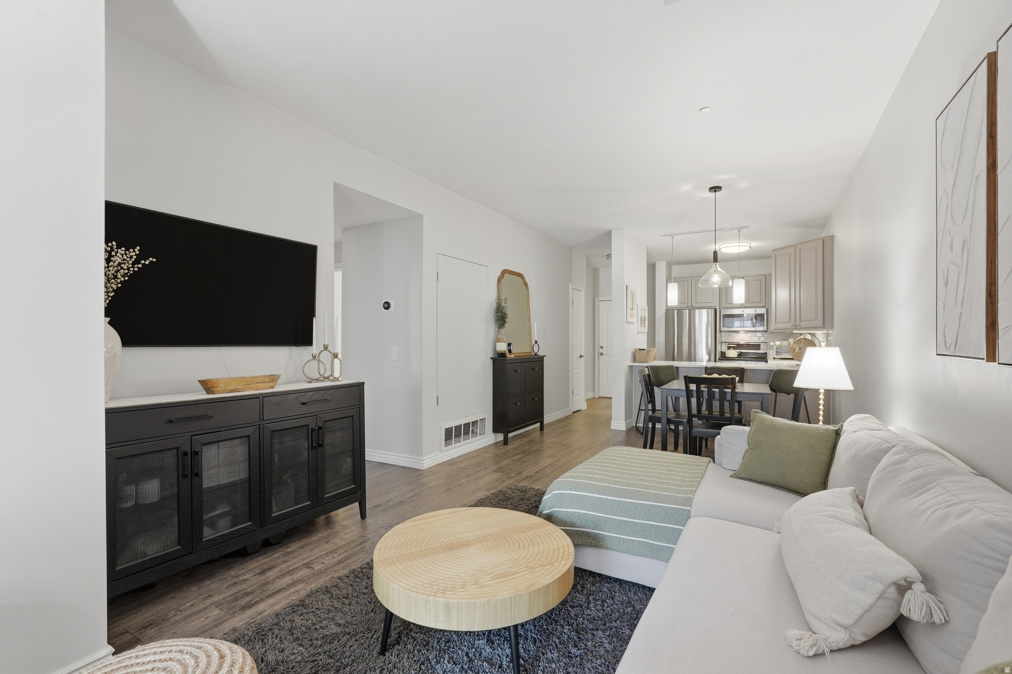 838 CONDOS - Residential