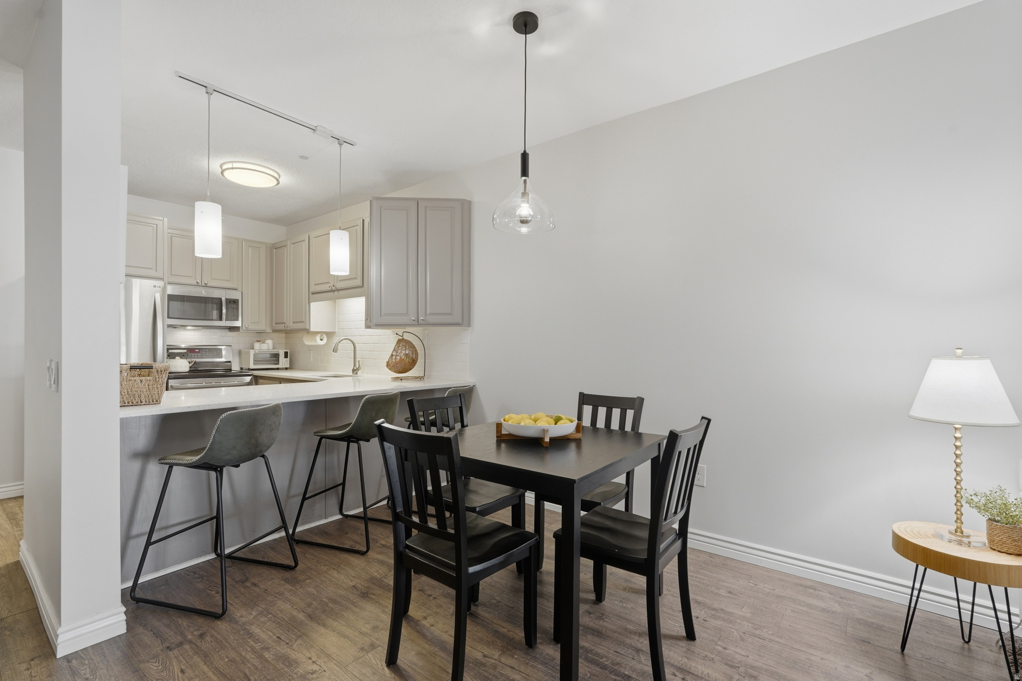838 CONDOS - Residential