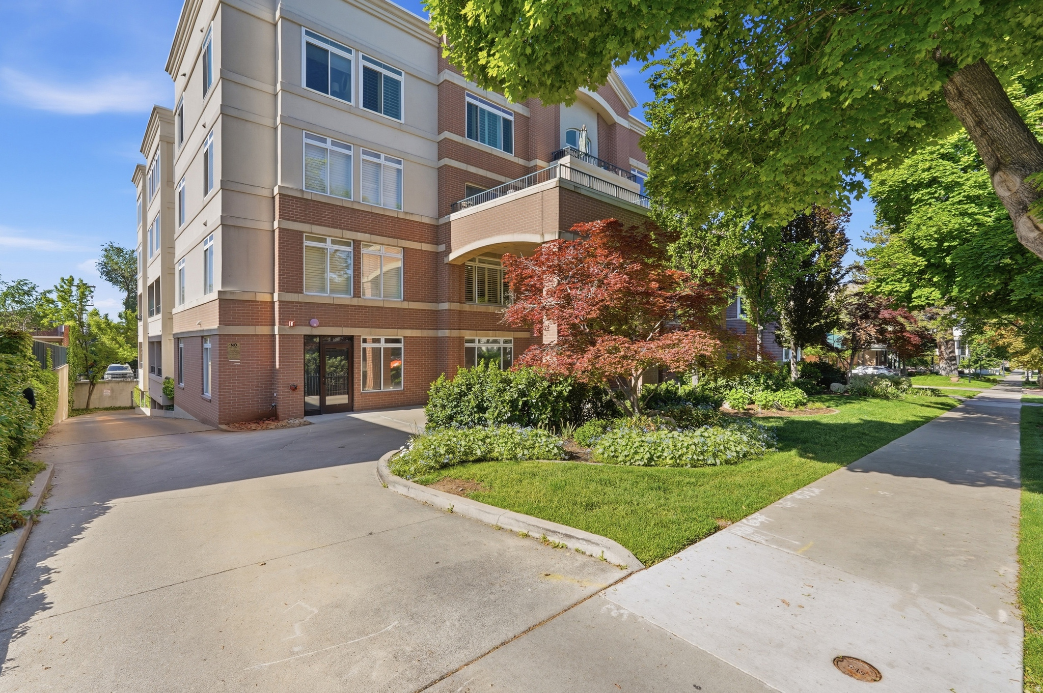 838 CONDOS - Residential