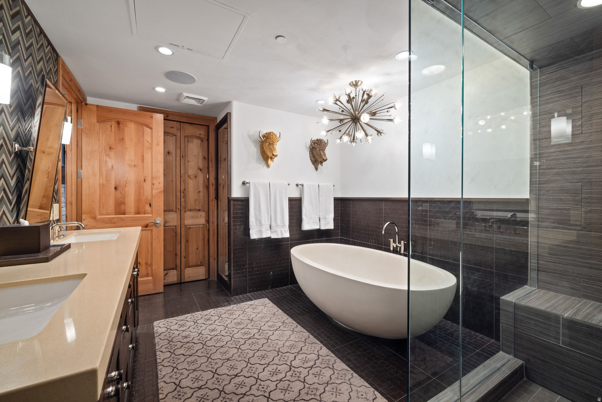 SILVER STRIKE LODGE - Residential