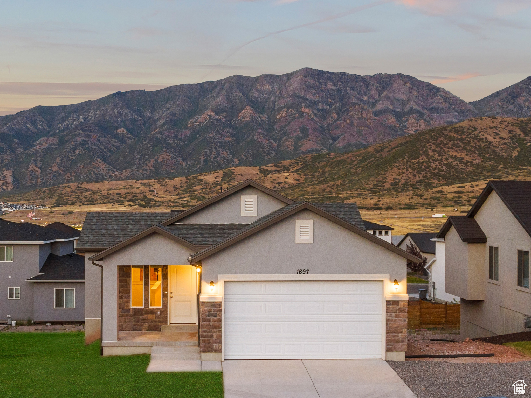 MAPLETON VILLAGE - Residential