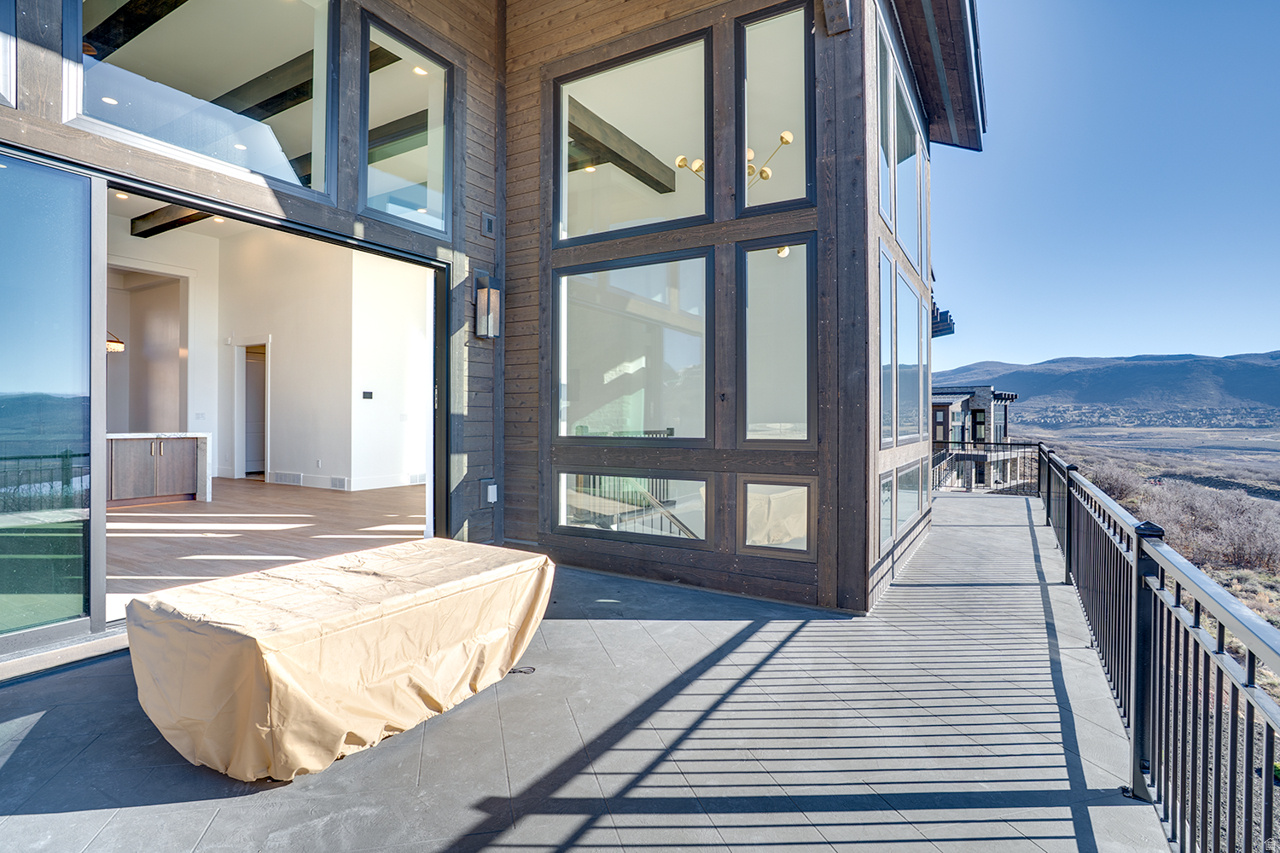 AMANTI LAGO - Residential